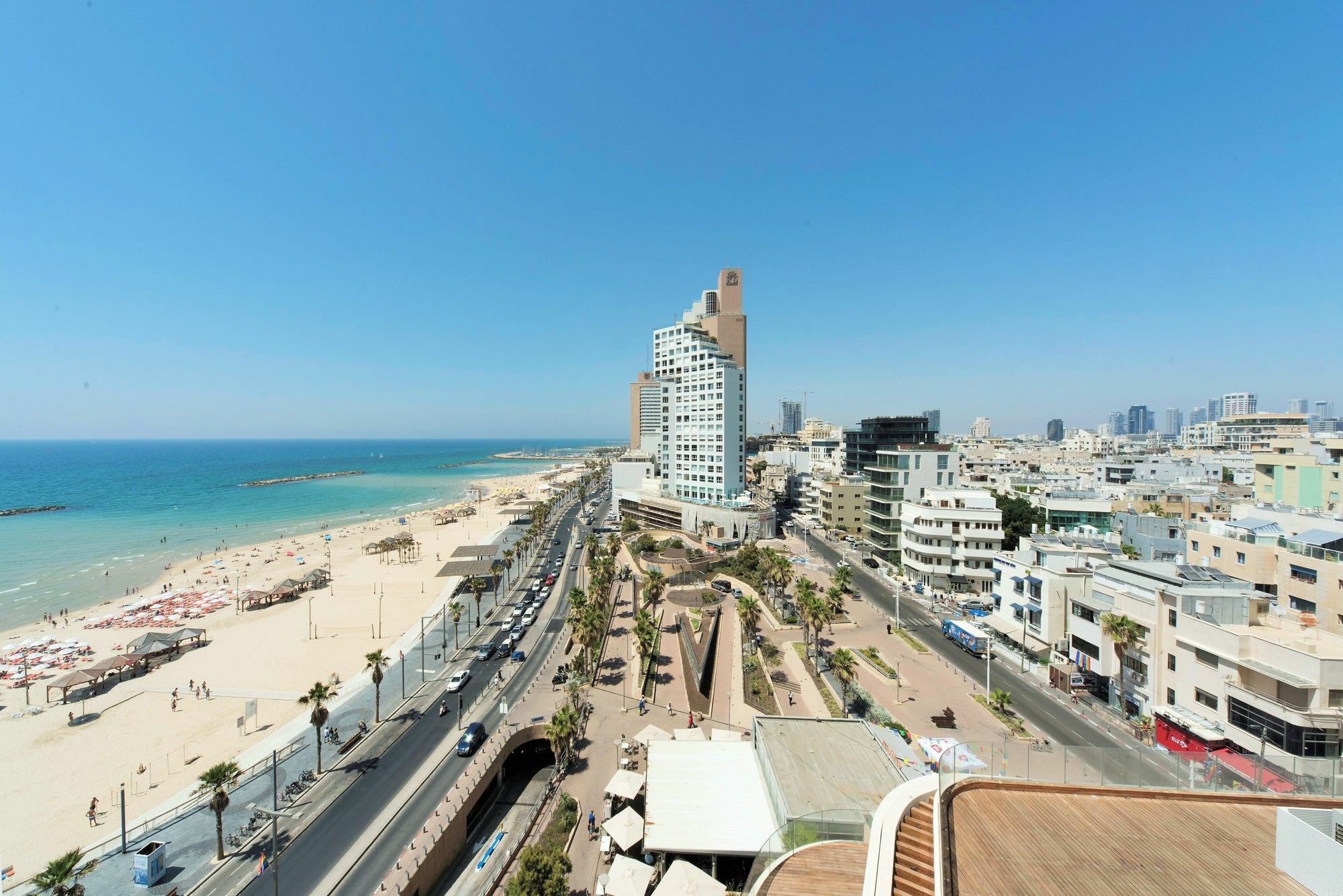 Excellent Beachfront Apt W/ Pool Access By Sea N' Rent Tel Aviv Dış mekan fotoğraf