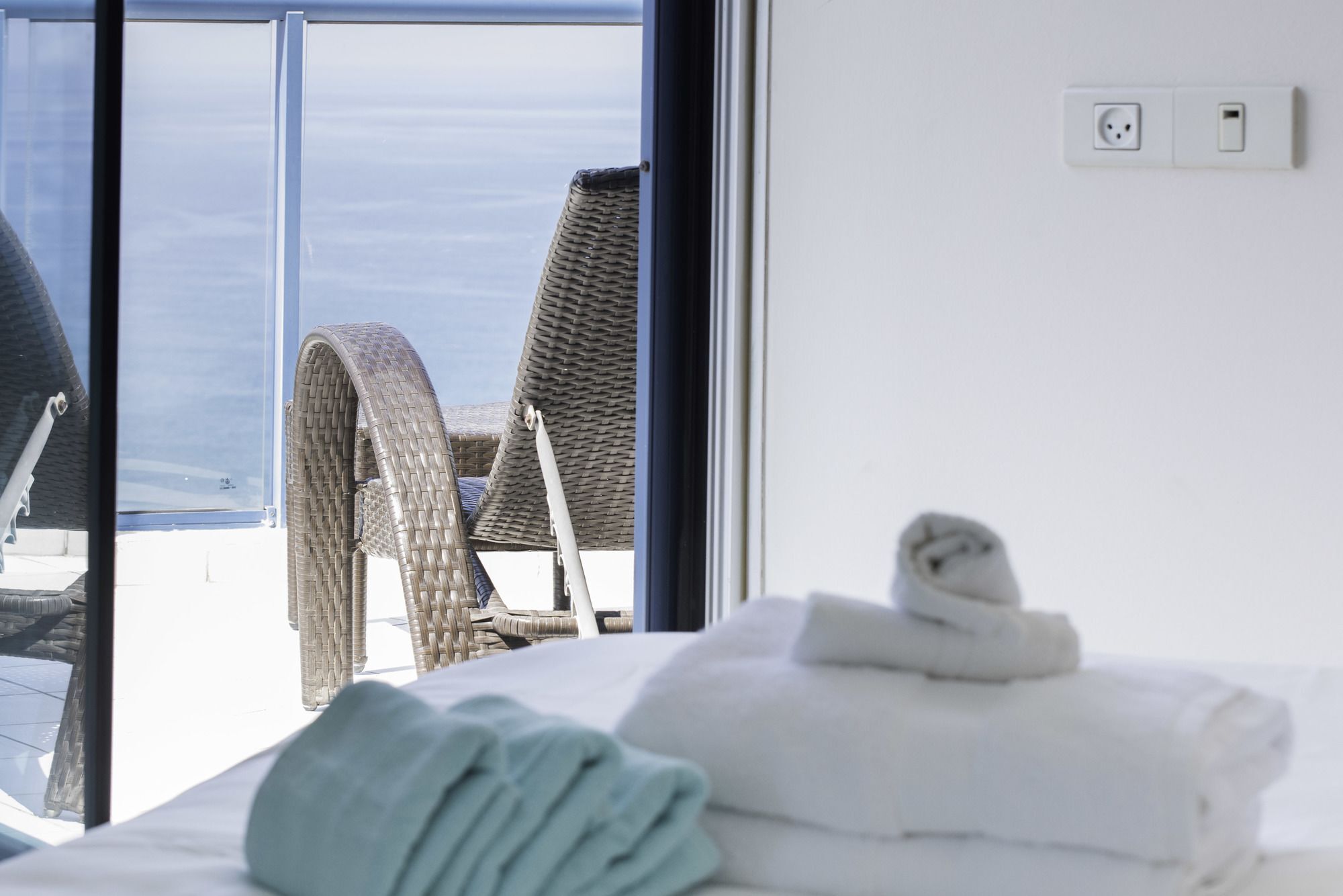 Excellent Beachfront Apt W/ Pool Access By Sea N' Rent Tel Aviv Dış mekan fotoğraf