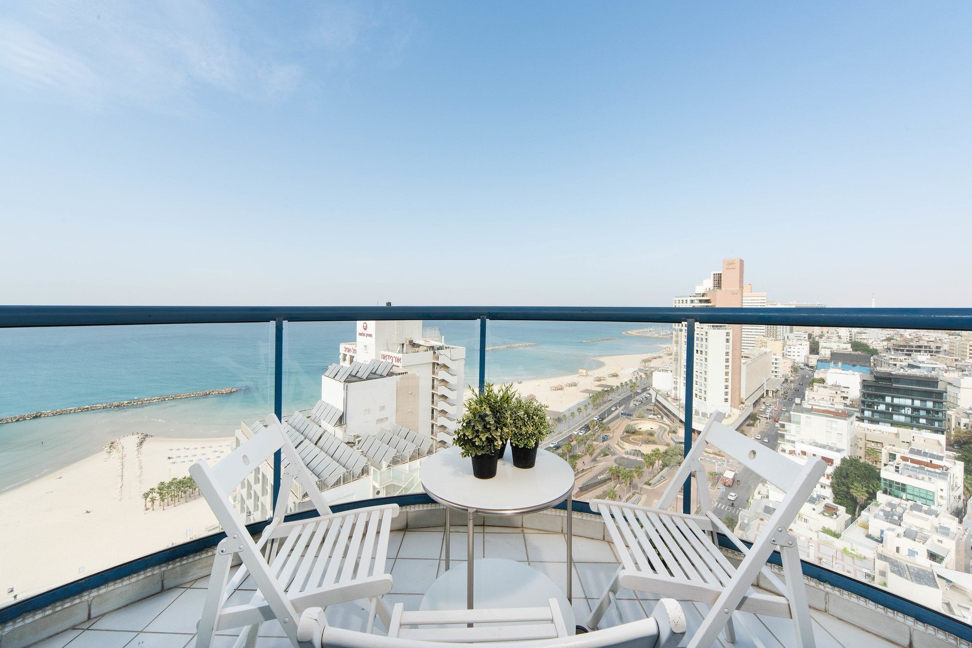 Excellent Beachfront Apt W/ Pool Access By Sea N' Rent Tel Aviv Dış mekan fotoğraf